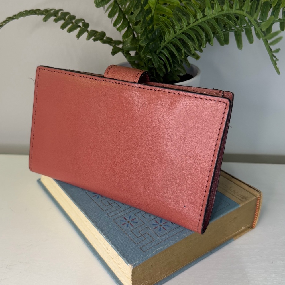 NWOT Patricia Nash Linnet Wallet in Dusty Pink Leather - Picture 3 of 5